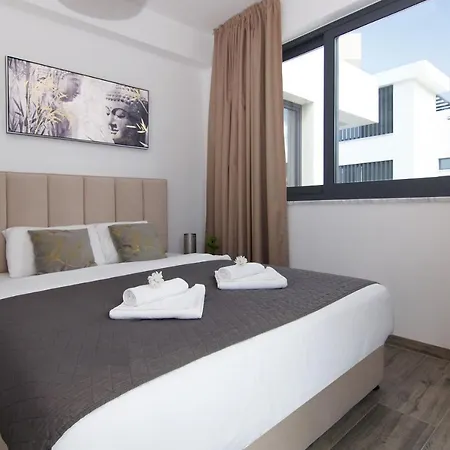 Talia * بروتاراس